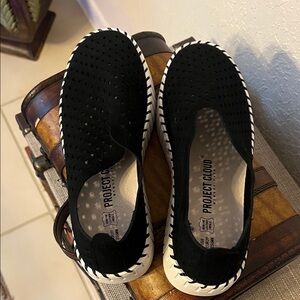 Brand New- Project Cloud Women’s Shoes- Sz 8